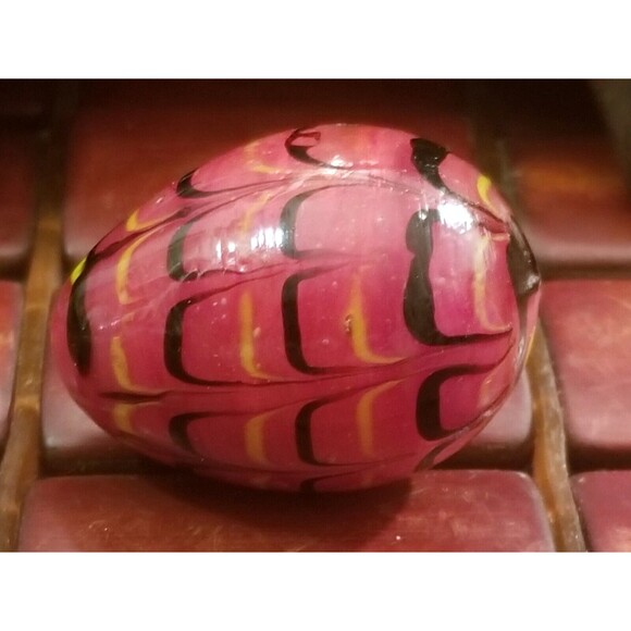 Art Glass Egg 1.5"x1" - Picture 4 of 7